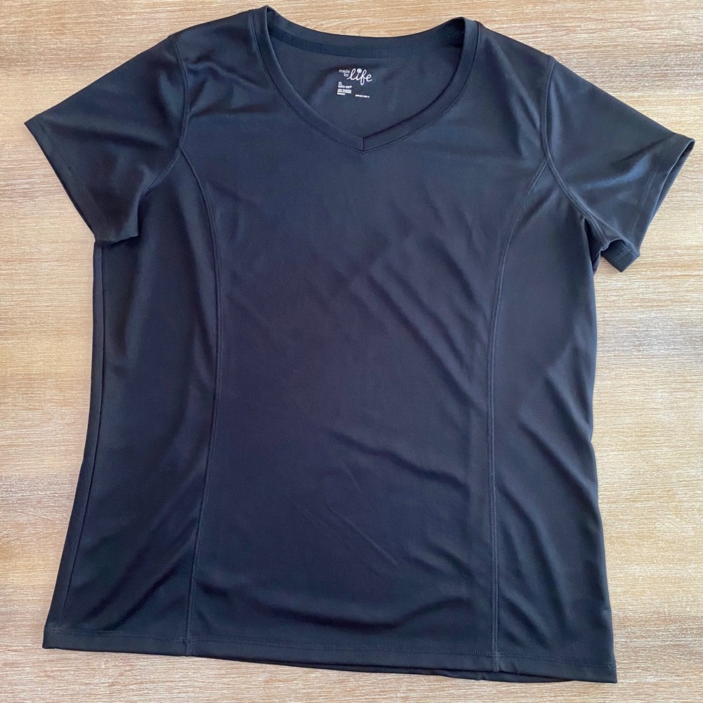 Athletic Top size XL